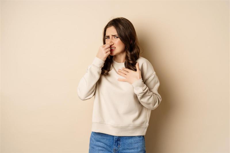 How Modern Adult Diapers Prevent Odor During Extended Use